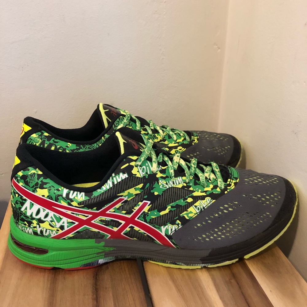 ASICS Gel-Noosa Tri 10 size 10.5 green grey